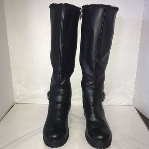 Lower East Side size 7 low heeled, lined boots